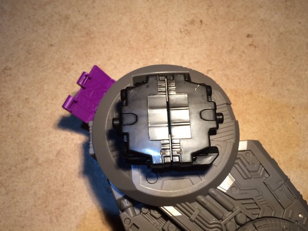 Titans Return Trypticon Hip Joint Modification Guide   Don't Break Tryp's Hips 25 (25 of 28)